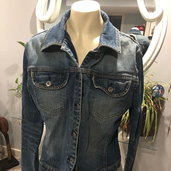 Brody jean jacket - Picture 1 of 6